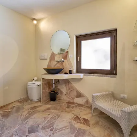 Amalthea Вилла Коста-Парадисо